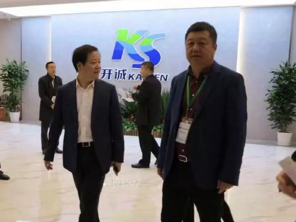 1541989855304998.png blob.png